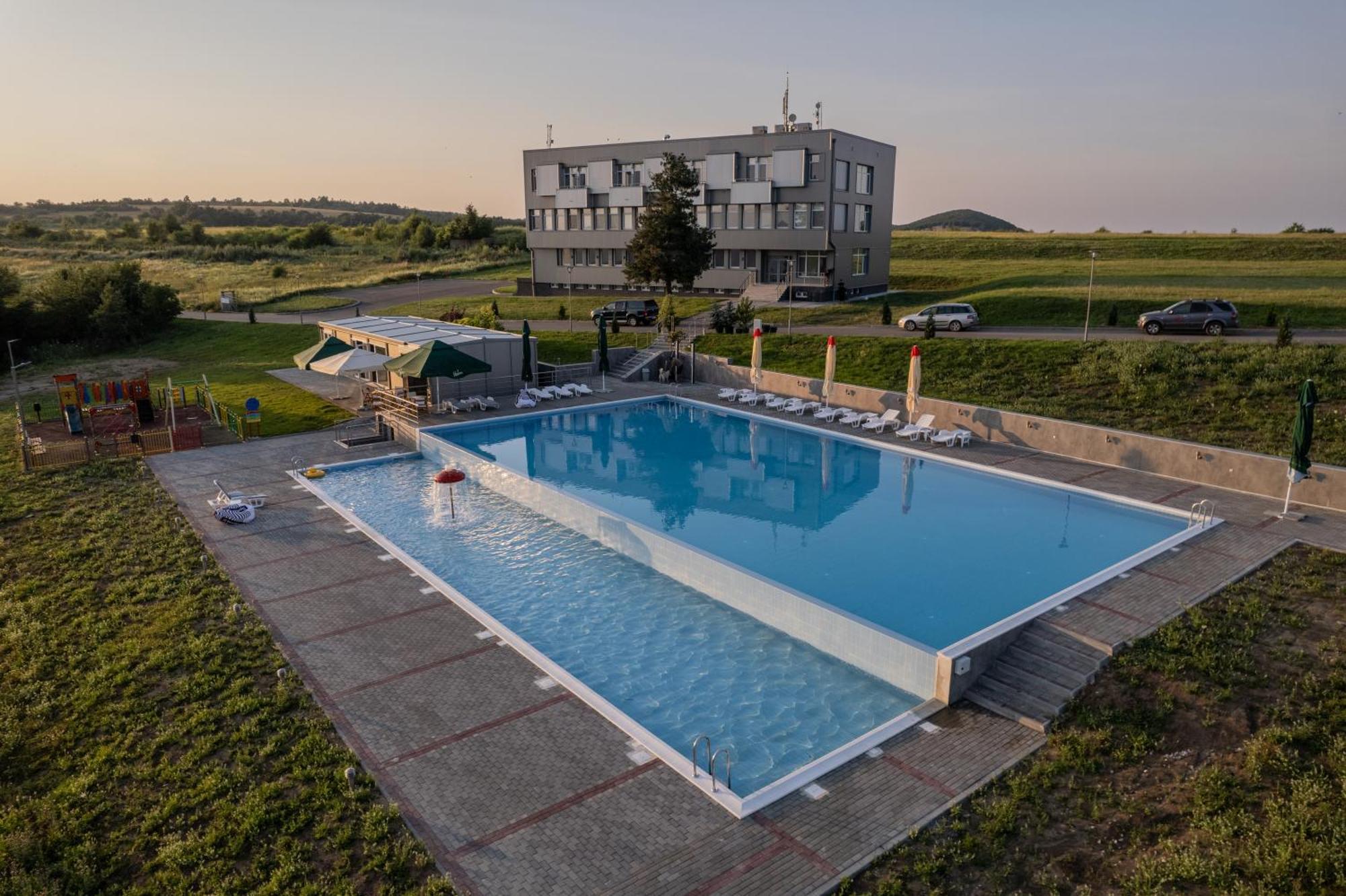 Mountain Sky View - Маунтин Скай Вю Hotel Gabrovo Exterior photo
